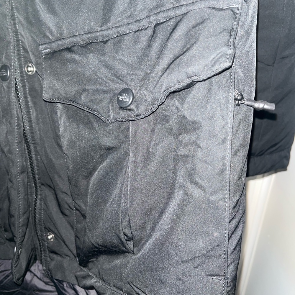 Women’s North Face Coat - Picture 14 of 14